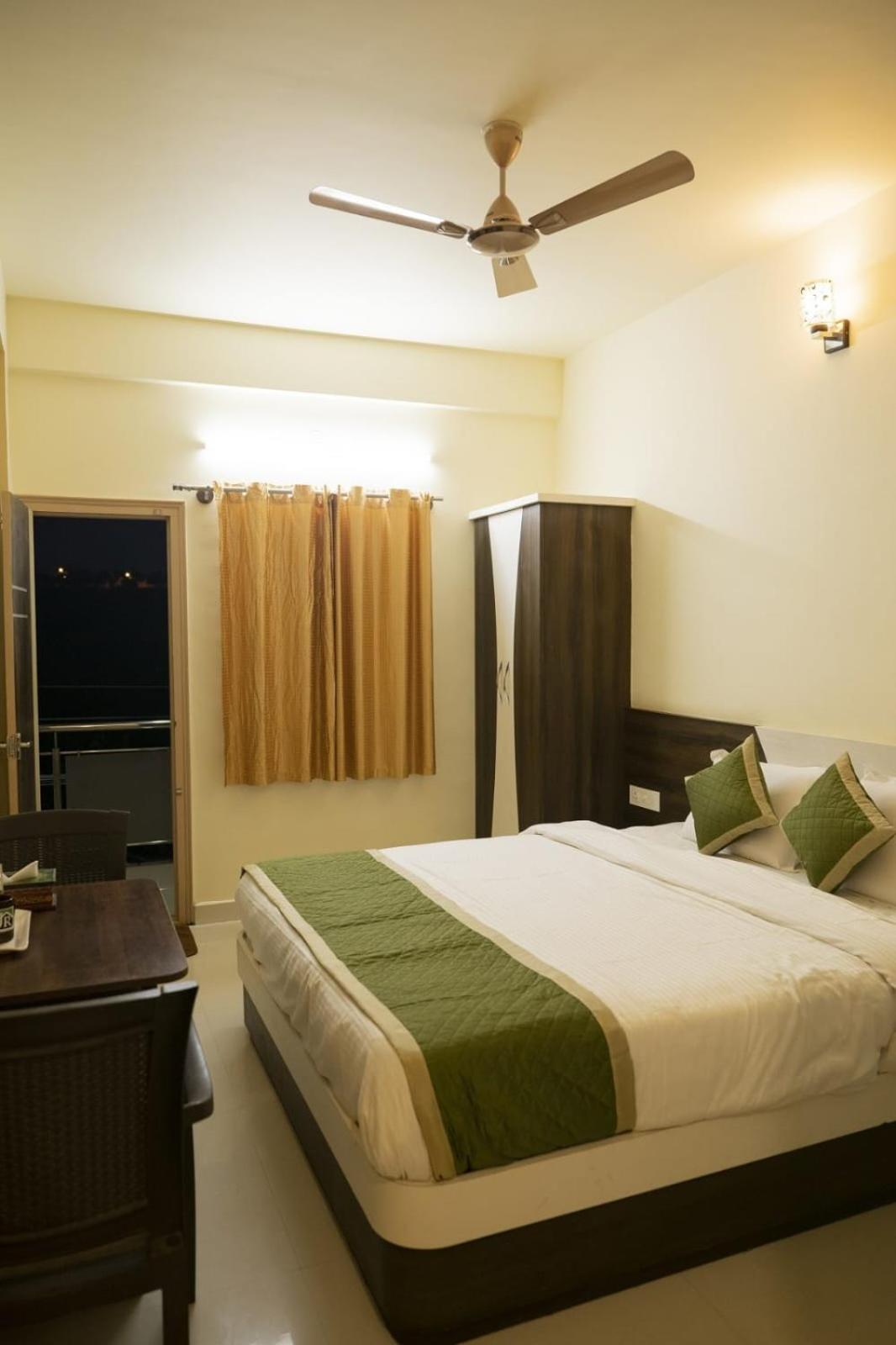 Hotel Joldal Residency Chikmagalūr Esterno foto