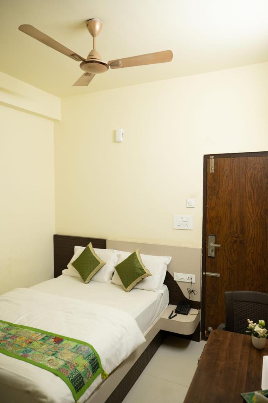 Hotel Joldal Residency Chikmagalūr Esterno foto